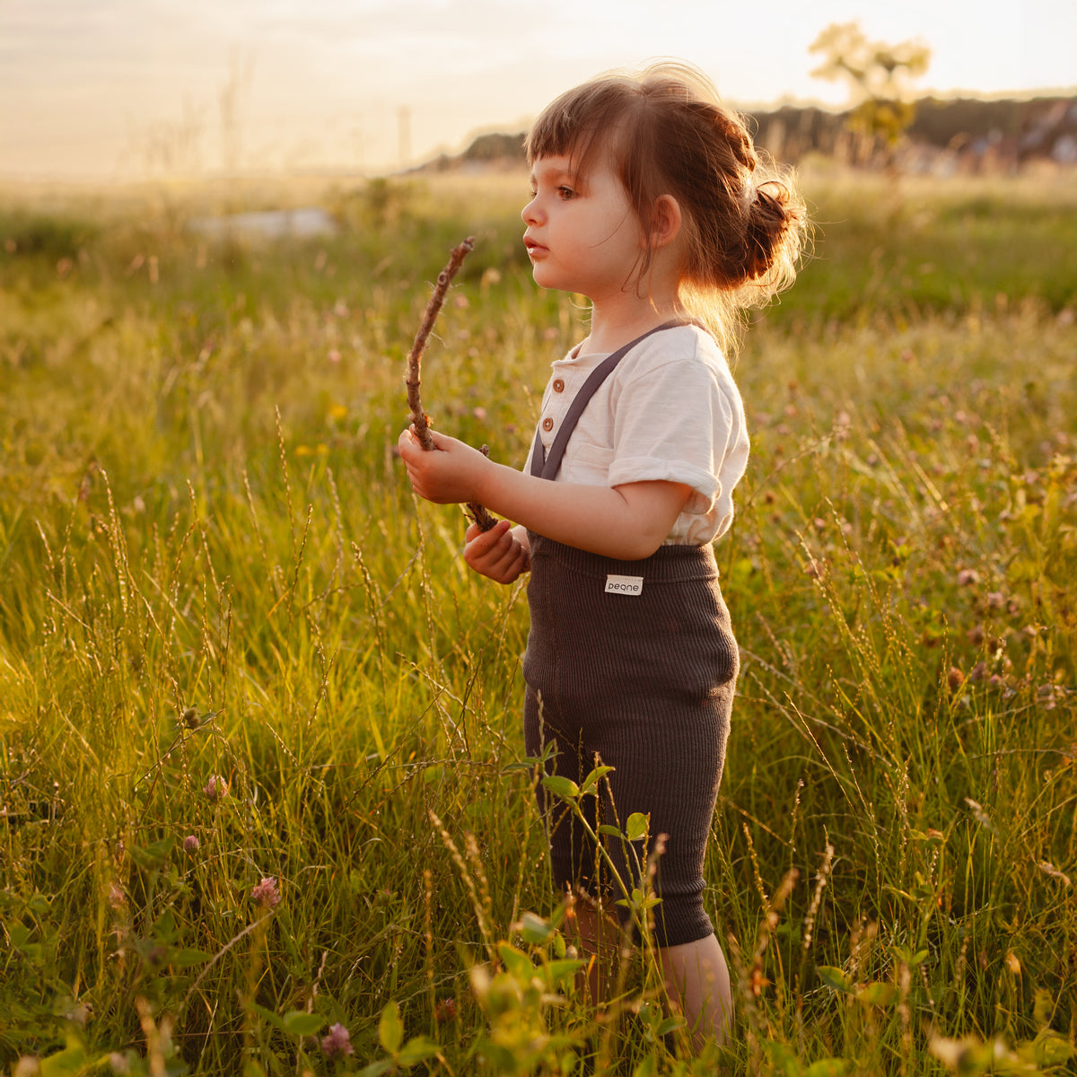 Kraťasy na Traky - Perlová Sivá