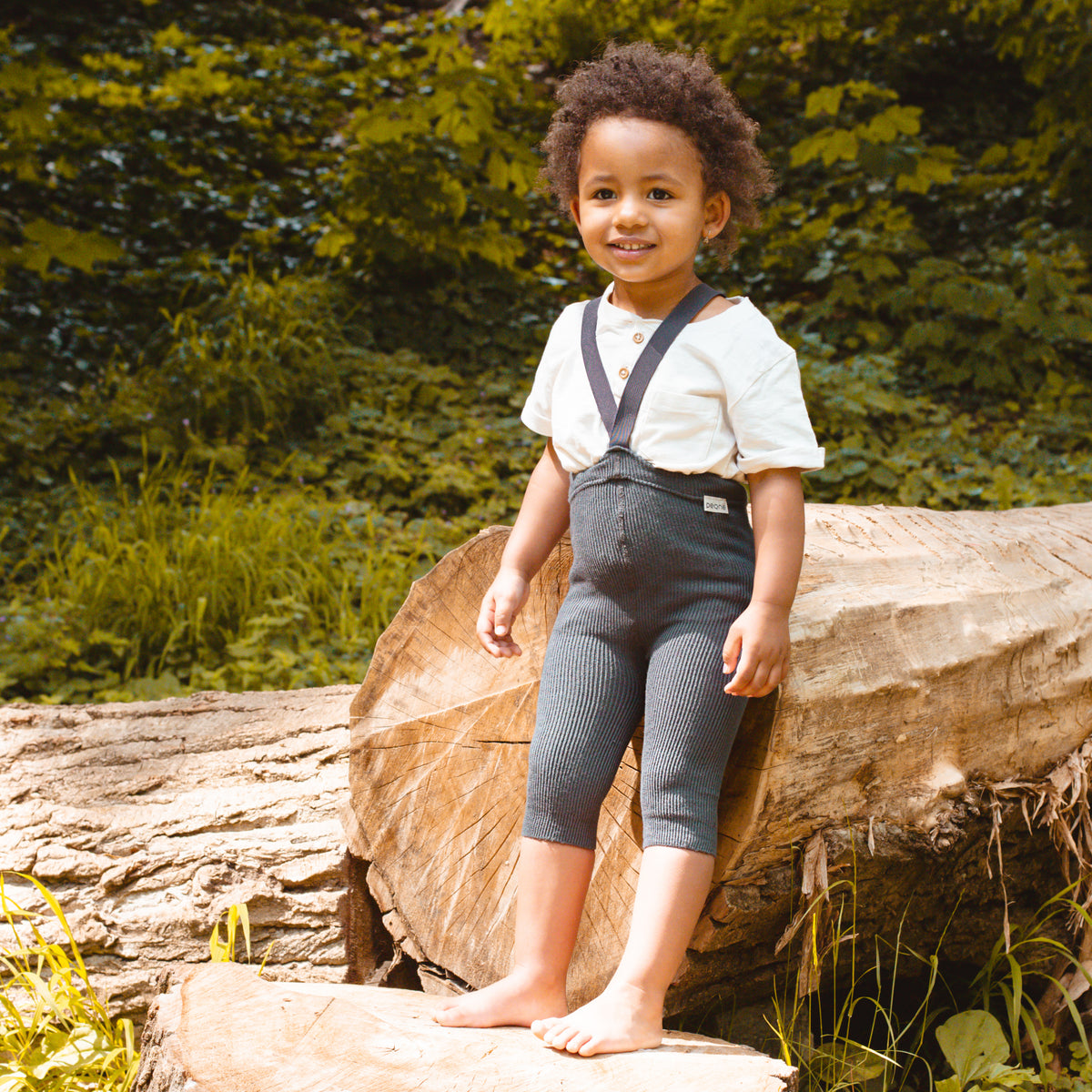 Kraťasy na Traky - Perlová Sivá