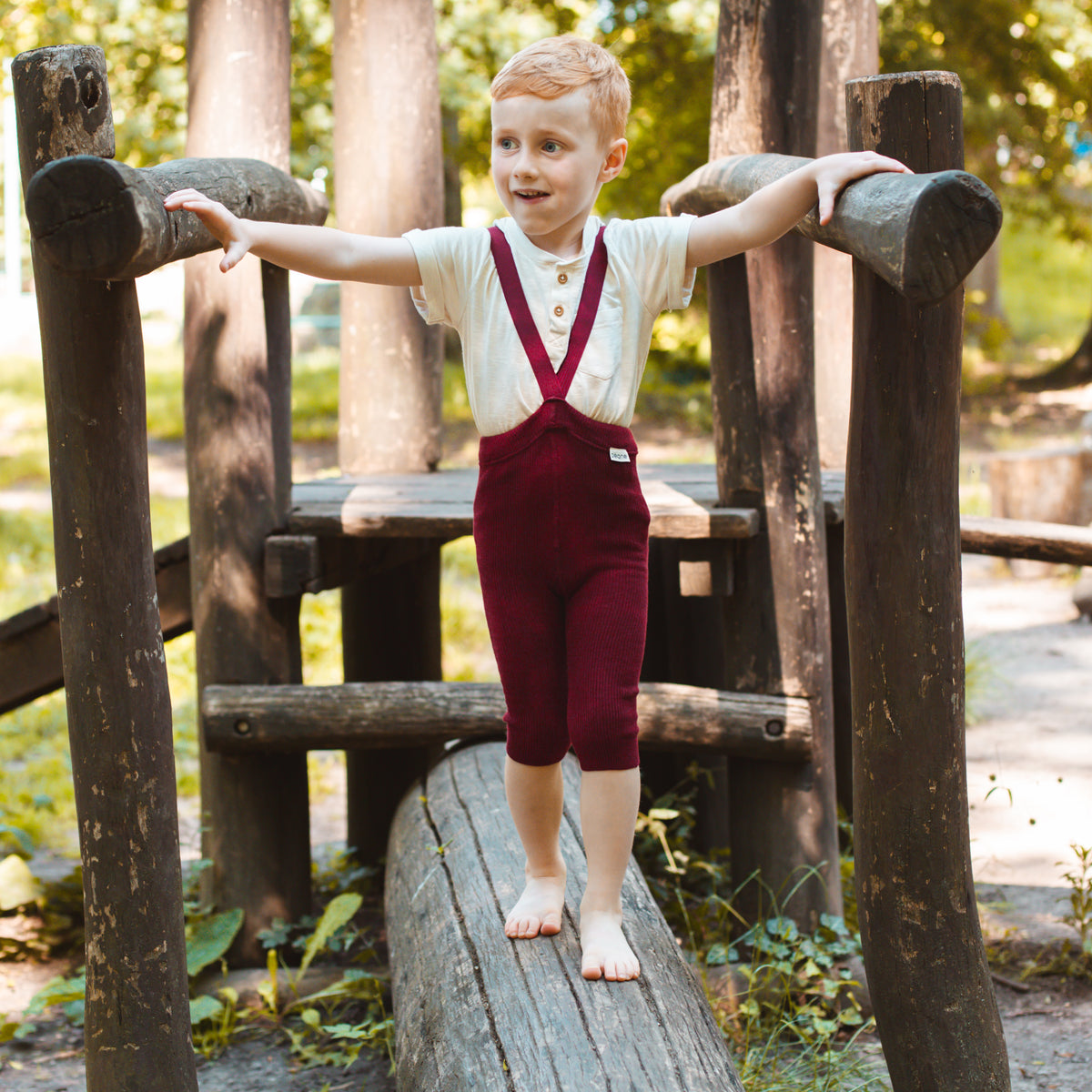 Kraťasy na Traky - Bordová Višňa