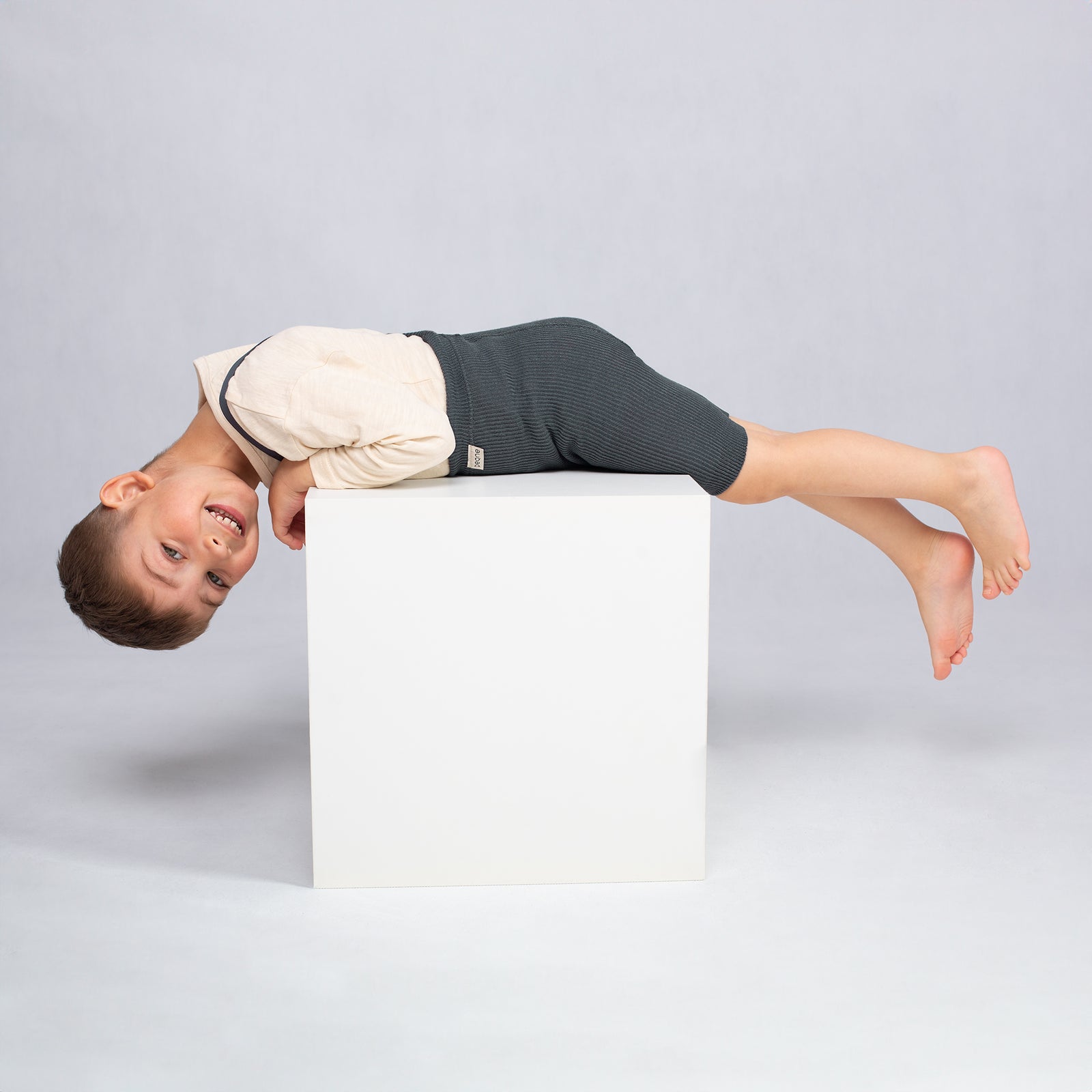 Kraťasy na Traky - Perlová Sivá